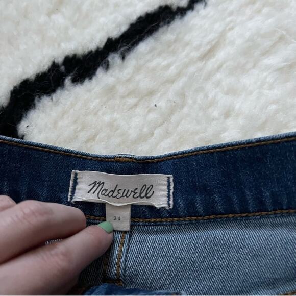 Madewell High-Rise Denim Shorts in Glenoaks Wash: Cutoff Edition - Picture 3 of 5